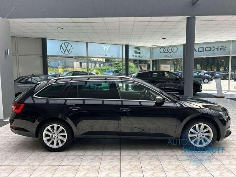 Gebraucht Skoda Superb Ambition 150 PS (110 kW) 2024 Schwarz Kombi