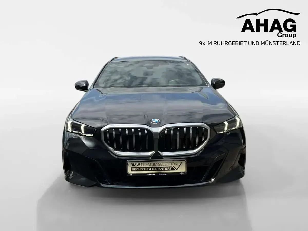 Gebraucht BMW 520 Performance 197 PS (144 kW) 2025 Schwarz Kombi