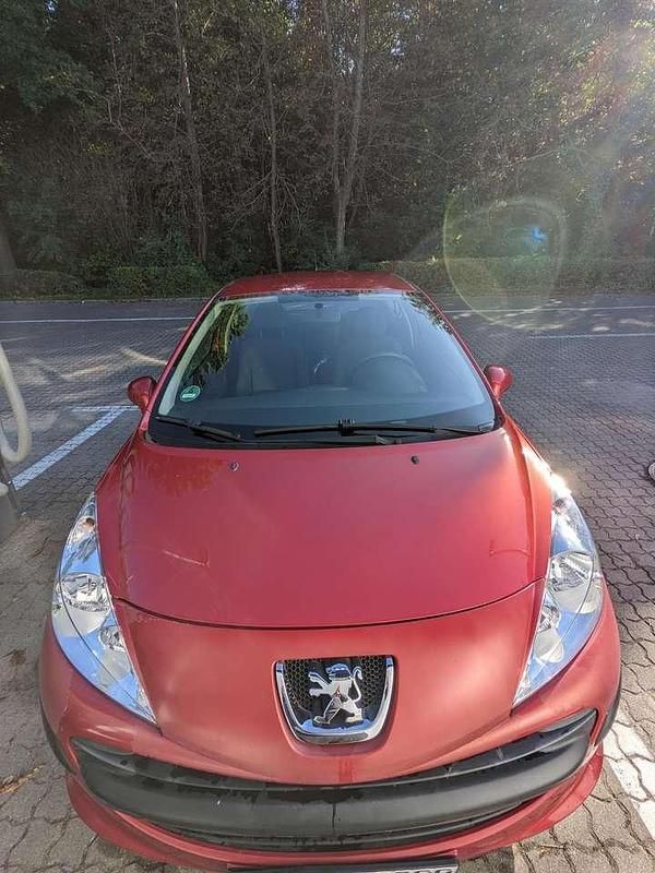 Gebraucht Peugeot 207 Filou 88 PS (64 kW) 2007 Rot Limousine