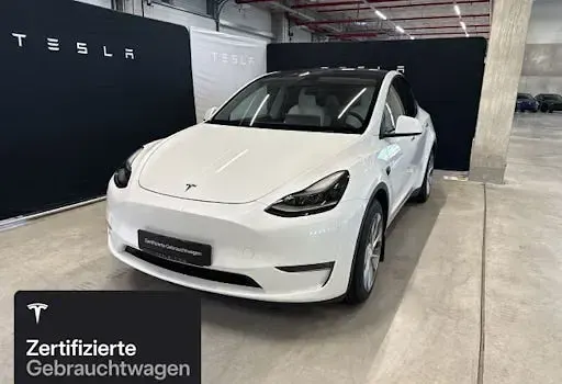 Gebraucht Tesla Model Y 273 kW (372 PS) 2023 Weiß SUV