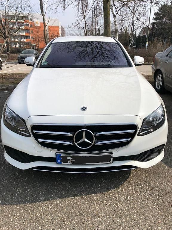Gebraucht Mercedes E300 258 PS (189 kW) 2021 Weiß Limousine