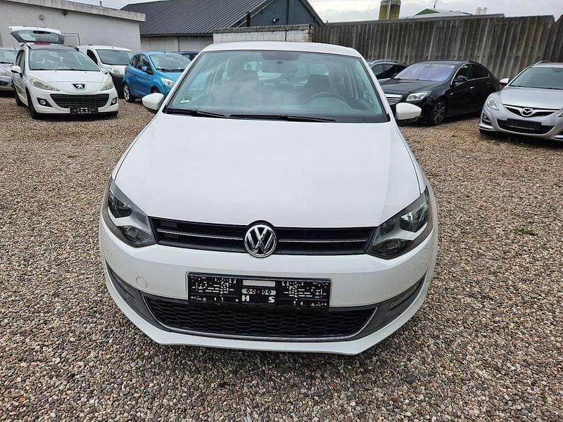Weiß Gebraucht 2010 VW Polo Highline Kleinwagen | 5.000 € (Guter Preis) - Bild 1/4
