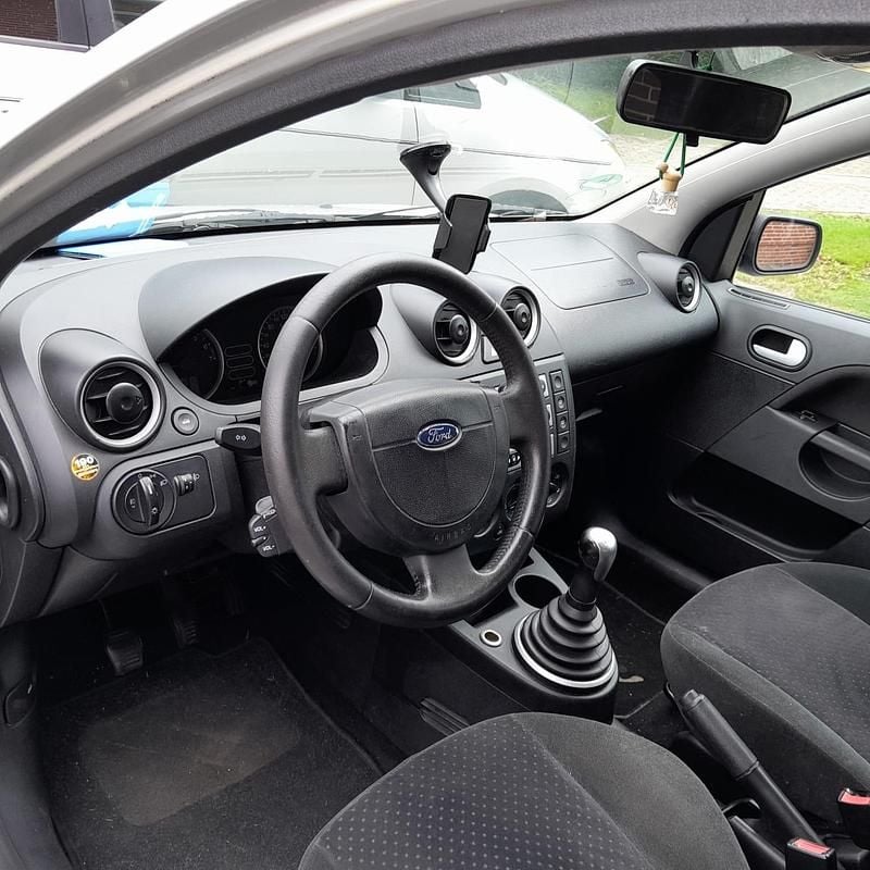 Gebraucht 2003 Ford Fiesta Kleinwagen | 1.450 € - Bild 1/4