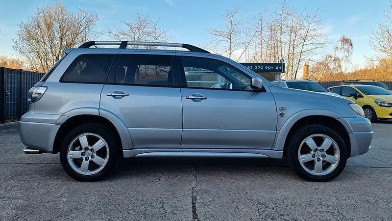 Gebraucht Mitsubishi Outlander 160 PS (117 kW) 2006 Silber SUV