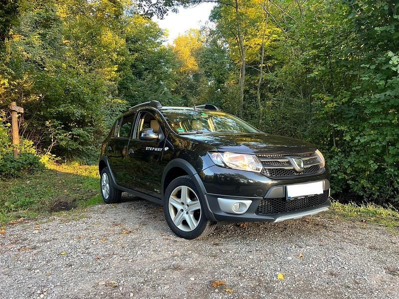 Schwarz Gebraucht 2016 Dacia Sandero Prestige Kleinwagen | 6.299 € (Fairer Preis) - Bild 1/4