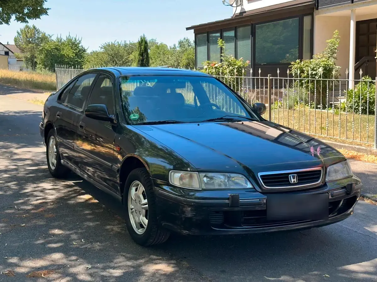Gebraucht Honda Accord 150 PS (110 kW) 1997 Schwarz Limousine