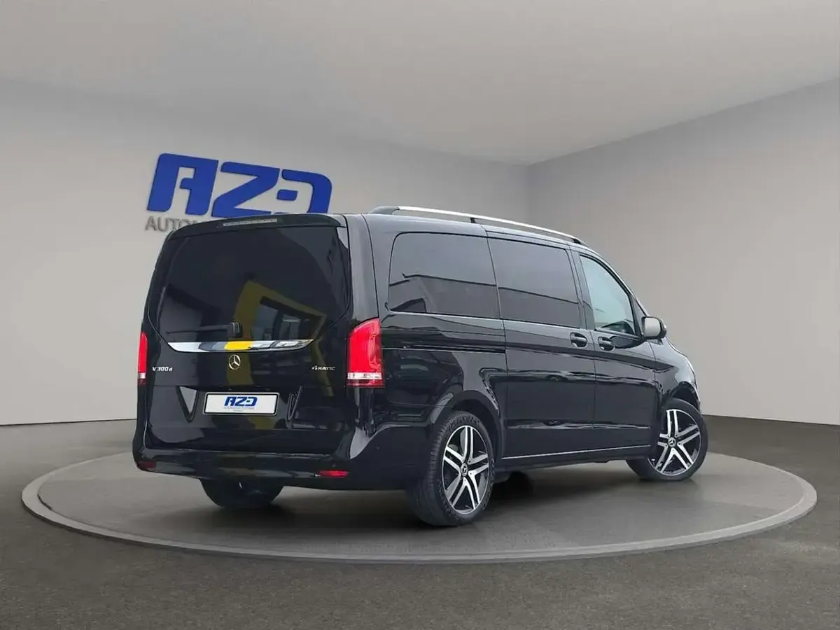 Gebraucht Mercedes V300 237 PS (174 kW) 2021 Obsidianschwarz metallic Van / Kleinbus