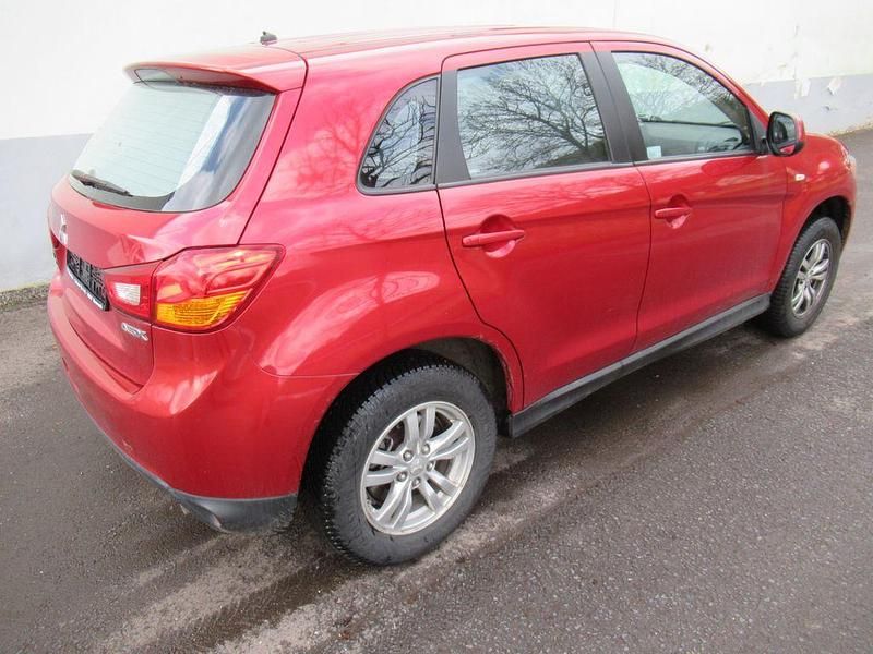 Gebraucht Mitsubishi ASX Plus 117 PS (86 kW) 2015 Rot SUV