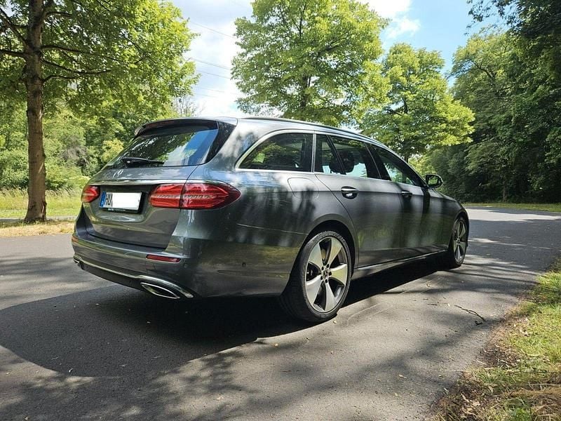 Gebraucht Mercedes E400 333 PS (244 kW) 2017 Silber Kombi