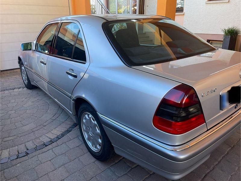Gebraucht Mercedes C240 Elegance 170 PS (125 kW) 1999 Silber Limousine