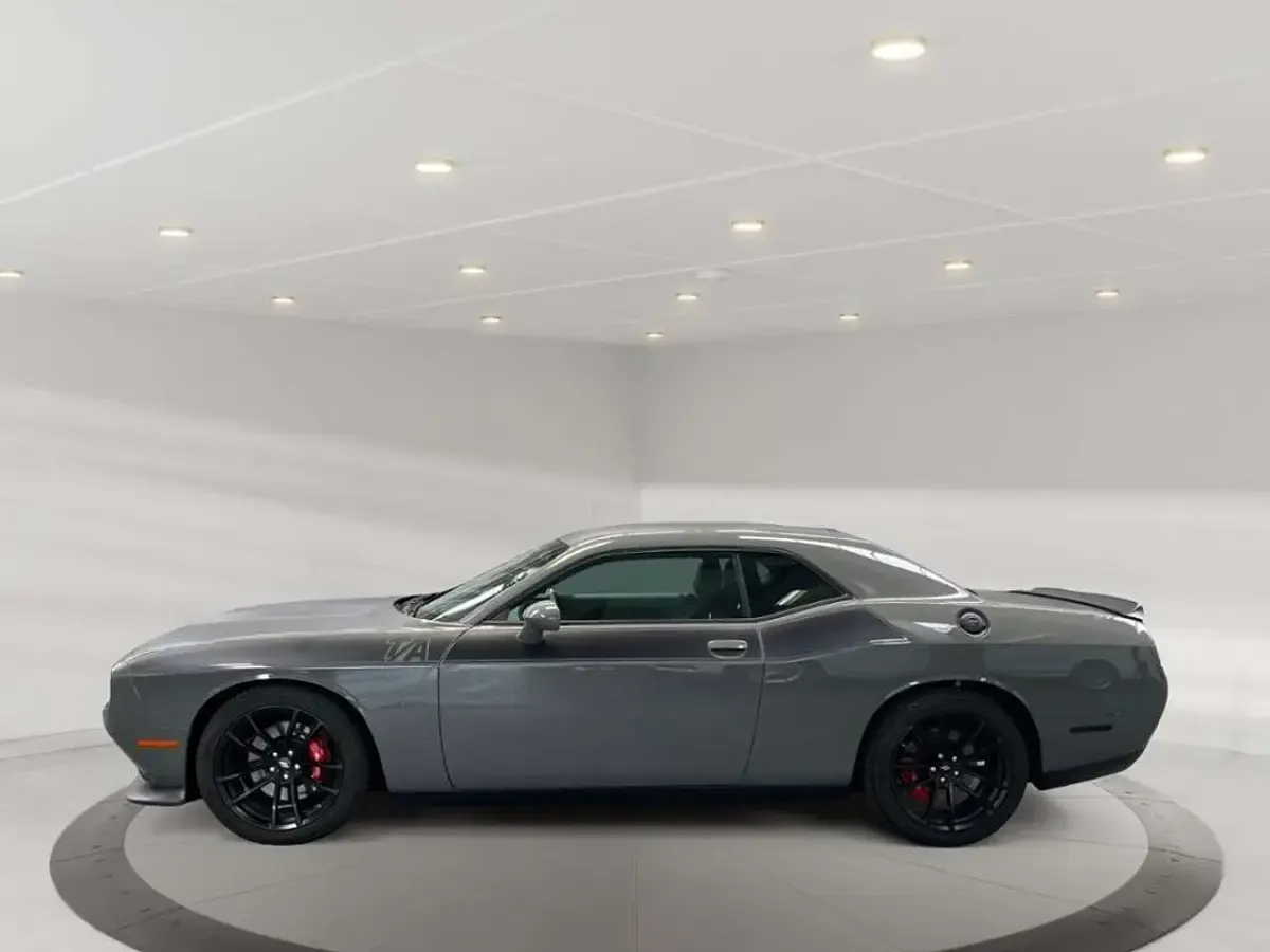 Gebraucht Dodge Challenger 377 PS (277 kW) 2025 Grau Coupé