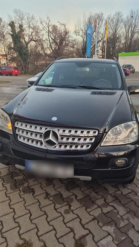Second-hand Mercedes ML320 2007 SUV