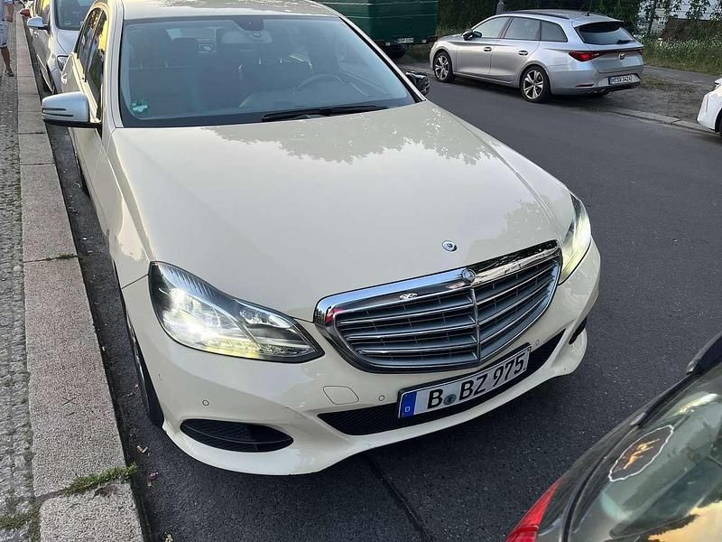 Usata Mercedes 220 150 CV (110 kW) 2016 Giallo Berlina