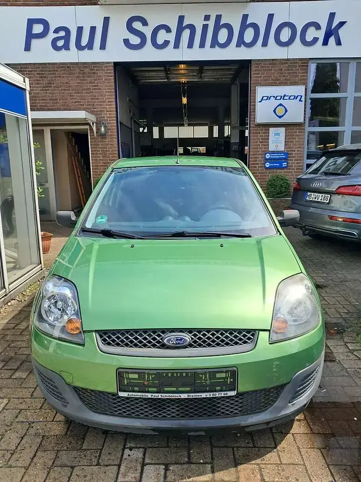 Gebraucht Ford Fiesta 69 PS (50 kW) 2006 Manzanagrün metallic Kleinwagen