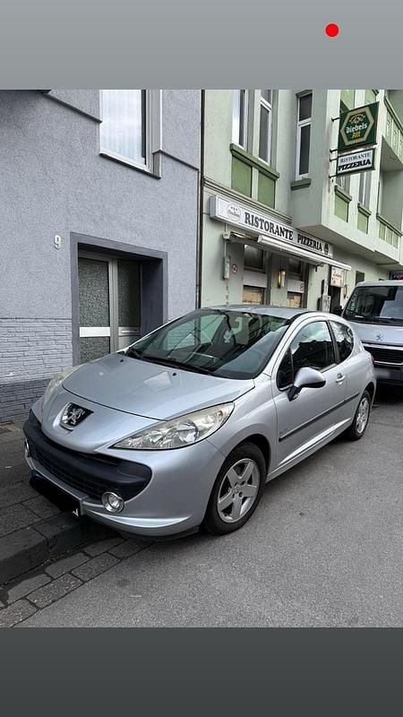 Gebraucht Peugeot 207 73 PS (53 kW) 2008 Grau Kleinwagen