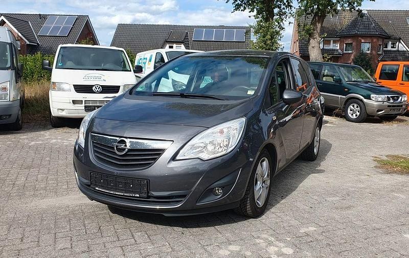 Grau Gebraucht 2011 Opel Meriva Design Edition Van / Kleinbus | 4.295 € (Superpreis) - Bild 1/4