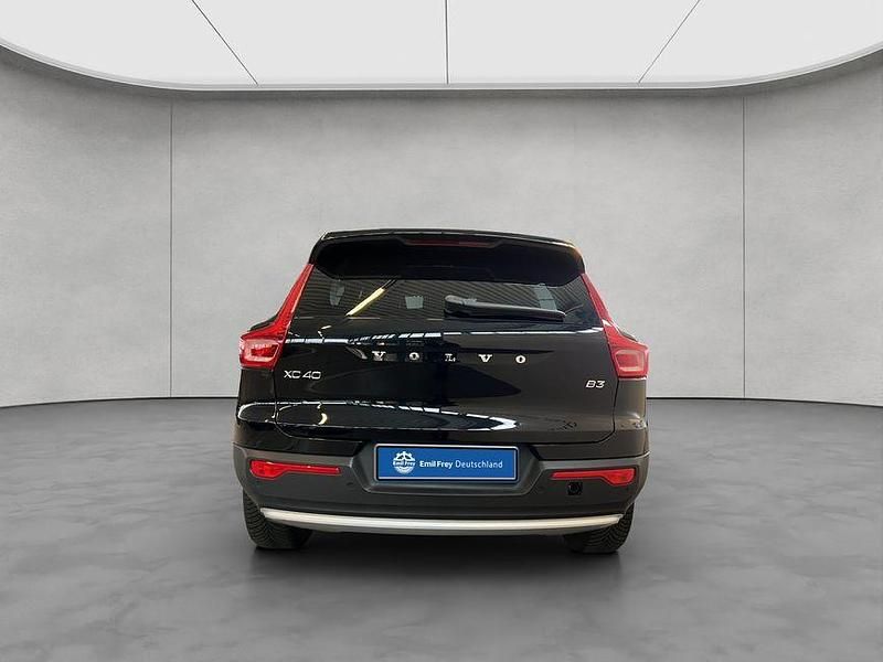 Gebraucht Volvo XC40 Core 163 PS (119 kW) 2024 Schwarz SUV