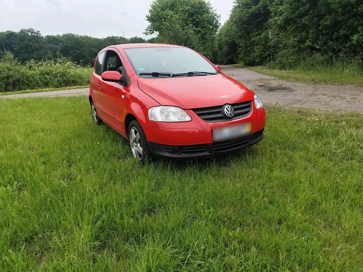 Gebraucht VW Fox 75 PS (55 kW) 2010 Rot Kleinwagen