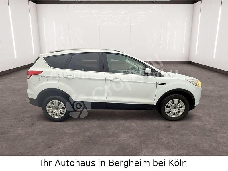 Gebraucht Ford Kuga Titanium 163 PS (119 kW) 2014 Weiß SUV