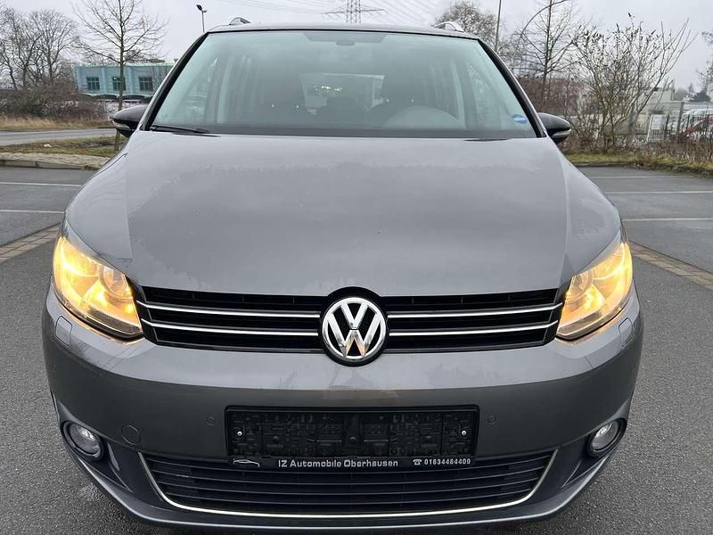 Gebraucht VW Touran Style 140 PS (102 kW) 2011 Grau Van / Kleinbus