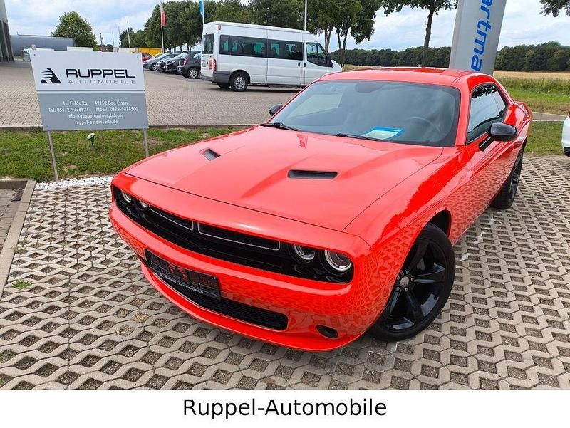 Second-hand Dodge Challenger 309 CP (227 kW) 2017 Portocaliu Coupe