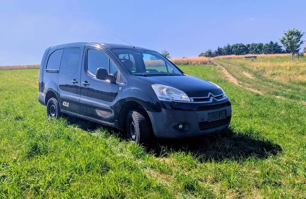 Gebraucht Citroën Berlingo 92 PS (67 kW) 2015 Schwarz Van / Kleinbus