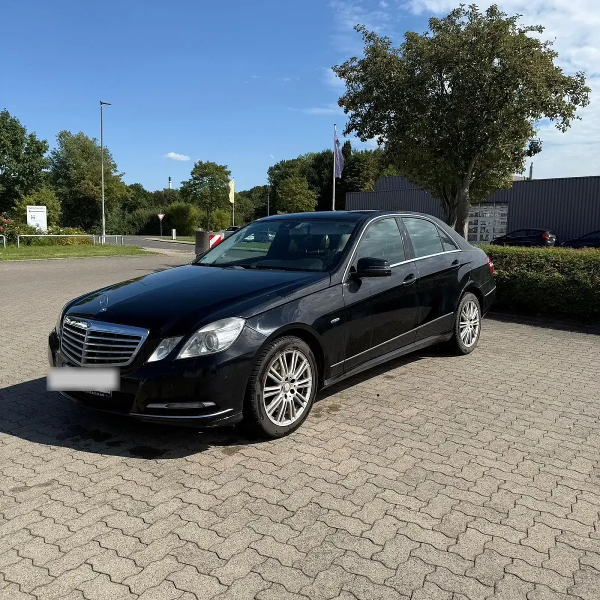 Gebraucht Mercedes E300 231 PS (169 kW) 2011 Schwarz Limousine