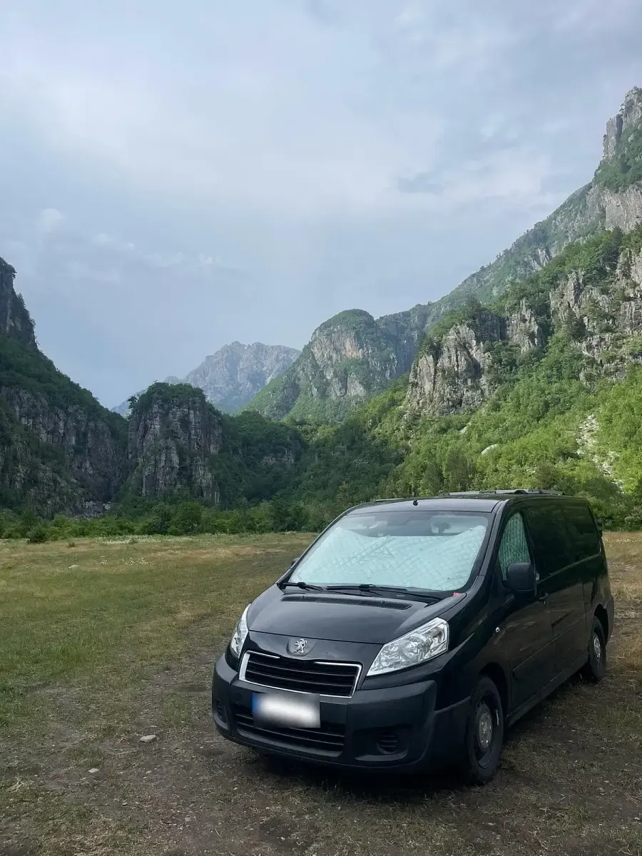Gebraucht Peugeot Expert 109 PS (80 kW) 2014 Schwarz Van