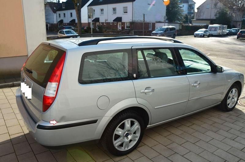 Gebraucht Ford Mondeo Ghia 145 PS (106 kW) 2005 Silber Kombi