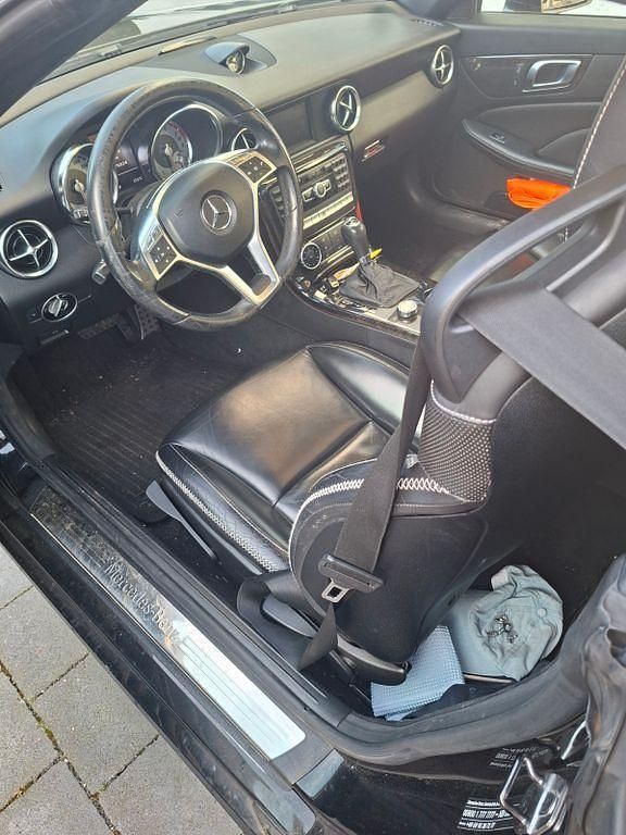 Gebraucht Mercedes SLK200 184 PS (135 kW) 2011 Schwarz Cabrio