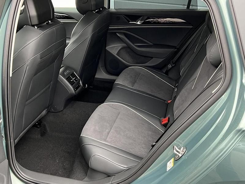 Neu VW Passat Business 150 PS (110 kW) 2025 Kombi