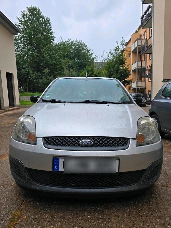 Silber Gebraucht 2005 Ford Fiesta Kleinwagen | 1.100 € (Superpreis) - Bild 1/4