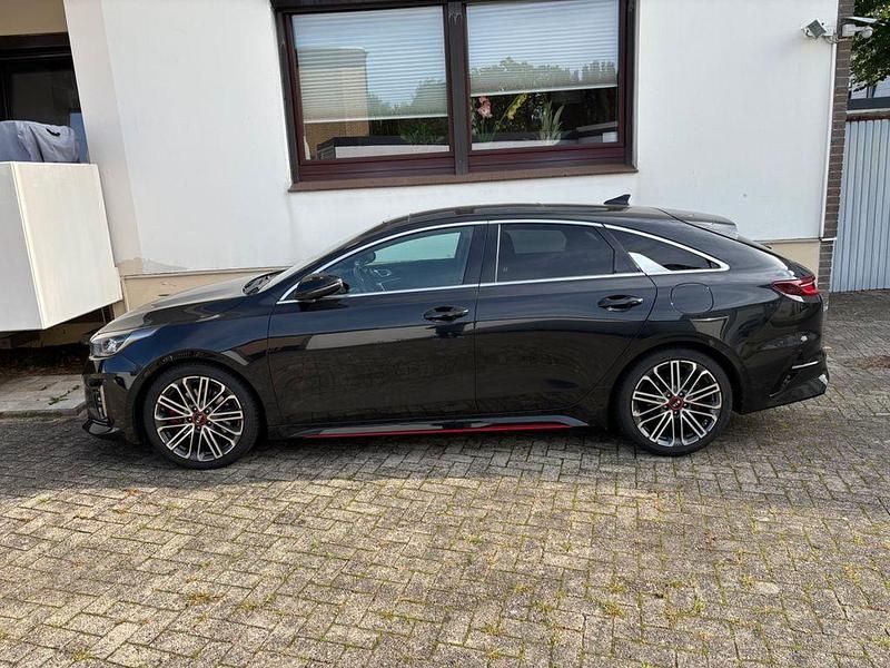 Schwarz Gebraucht 2021 Kia ProCeed 3 Kleinwagen | 24.900 € (Fairer Preis) - Bild 1/4