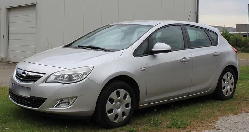 Gebraucht Opel Astra 116 PS (85 kW) 2010 Grau Limousine