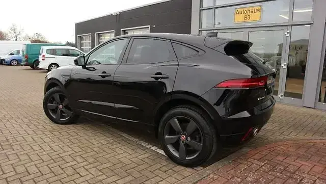Second-hand Jaguar E-Pace R-Dynamic 150 CP (110 kW) 2020 Negru SUV