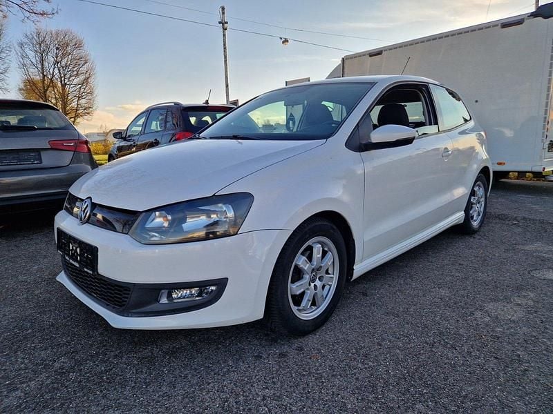 Weiß Gebraucht 2010 VW Polo Trendline Kleinwagen | 3.499 € (Guter Preis) - Bild 1/4