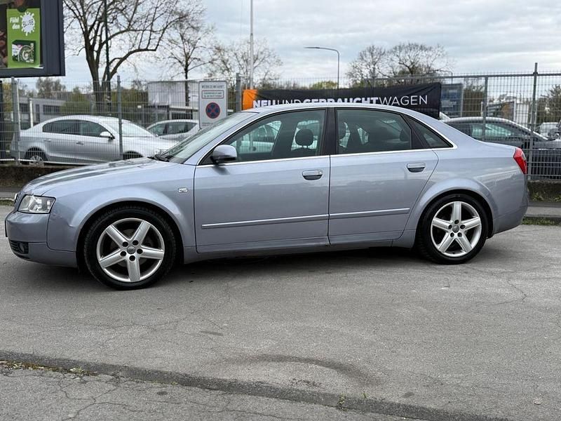 Gebraucht Audi A4 131 PS (96 kW) 2003 Silber Limousine
