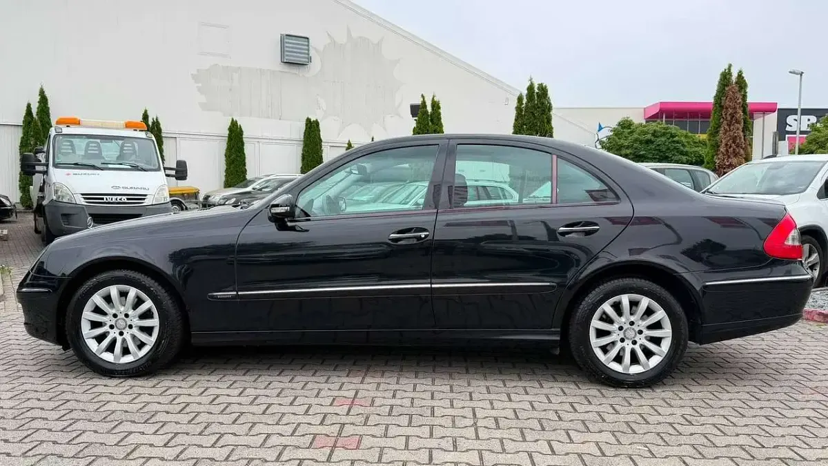 Gebraucht Mercedes E220 170 PS (125 kW) 2008 Obsidianschwarz  metalliclack Limousine