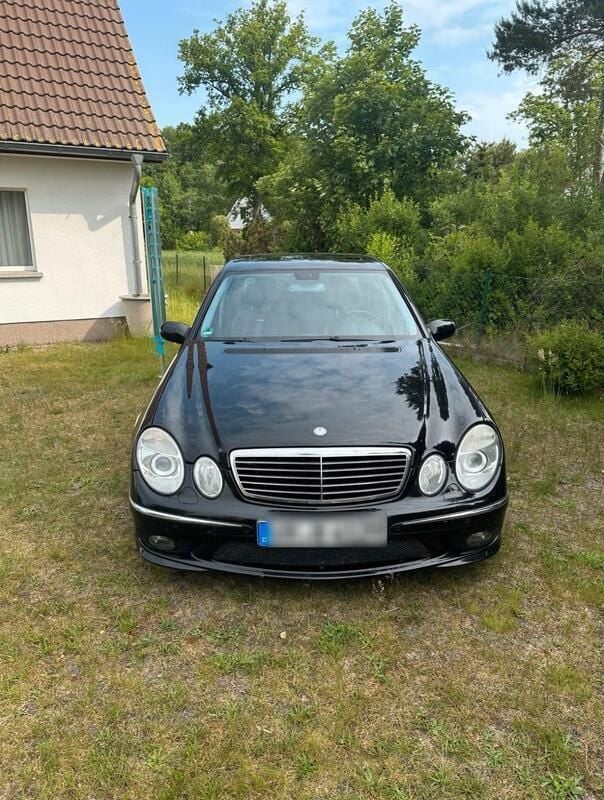 Schwarz Gebraucht 2006 Mercedes E320 AMG Limousine | 6.400 € (Guter Preis) - Bild 1/4