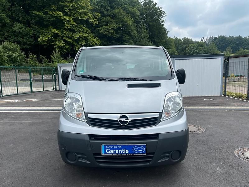 Gebraucht Opel Vivaro 90 PS (66 kW) 2008 Silber Van / Kleinbus