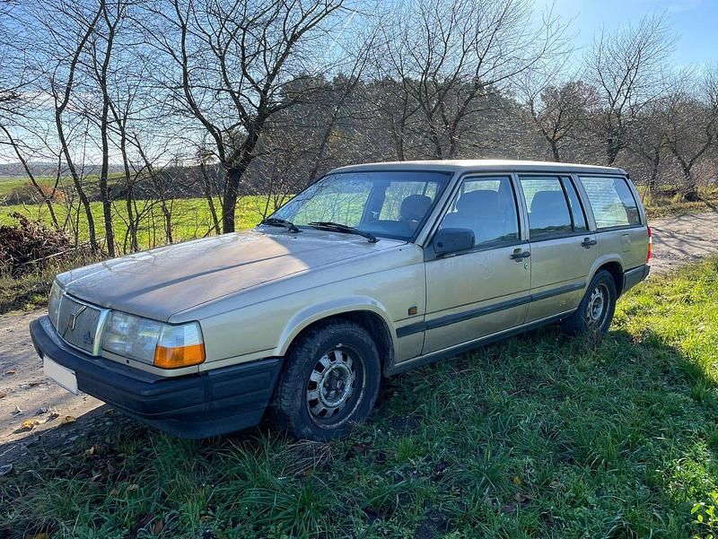 Gold Gebraucht 1990 Volvo 940 Kombi | 1.999 € - Bild 1/4