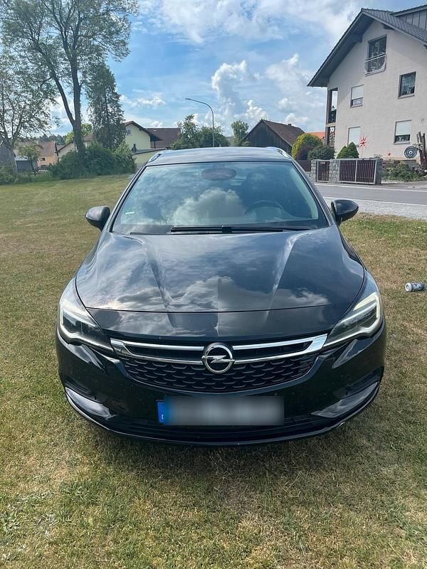 Gebraucht Opel Astra 102 PS (75 kW) 2019 Schwarz Kombi