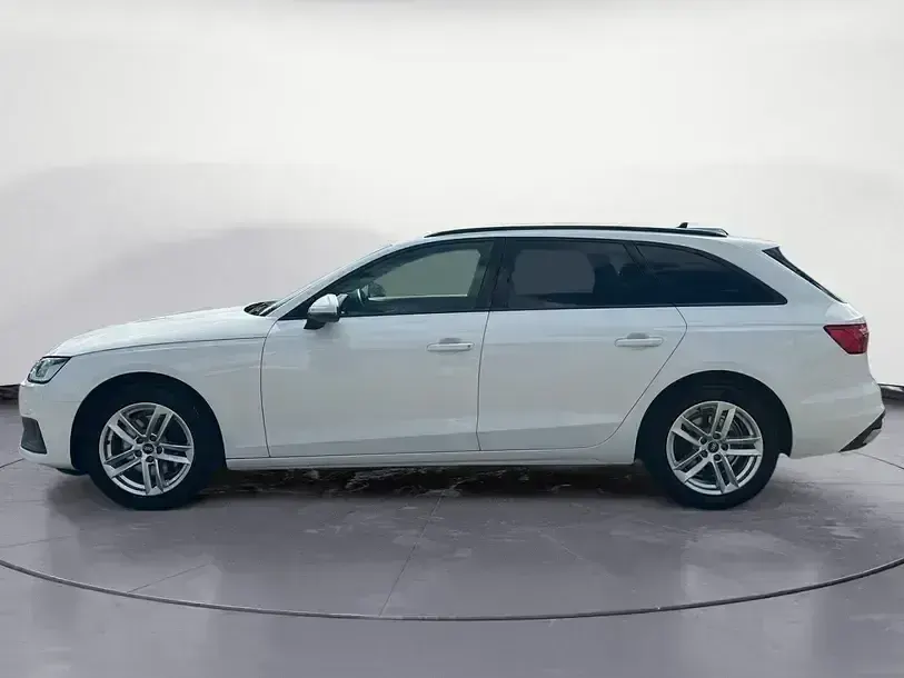 Gebraucht Audi A4 Basis 163 PS (119 kW) 2023 Ibisweiß Kombi