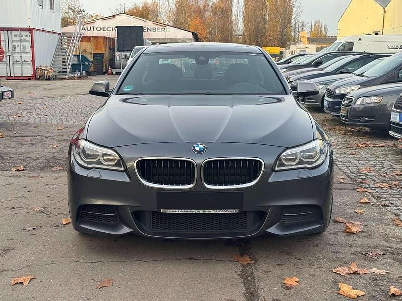 Gebraucht BMW 550 381 PS (280 kW) 2016 Mineralgrau Limousine