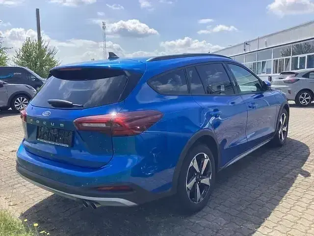 Gebraucht Ford Focus Active 116 PS (85 kW) 2024 Blau Limousine