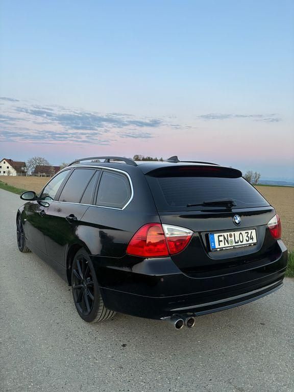 Usata BMW 330 231 CV (169 kW) 2006 Nero Station wagon