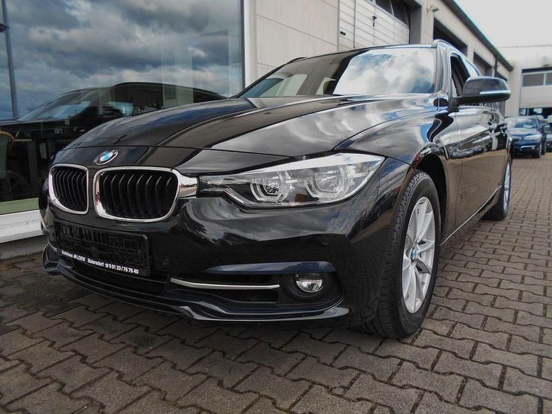 Schwarz Gebraucht 2018 BMW 318 Sport Line Kombi | 16.999 € (Guter Preis) - Bild 1/4