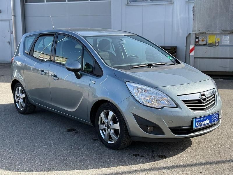 Gebraucht Opel Meriva Edition 140 PS (102 kW) 2010 Silber Van / Kleinbus