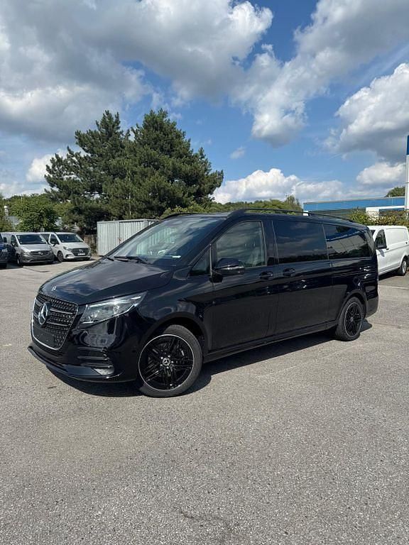 Schwarz Neu 2025 Mercedes V300 AMG Van / Kleinbus | 93.000 € - Bild 1/4