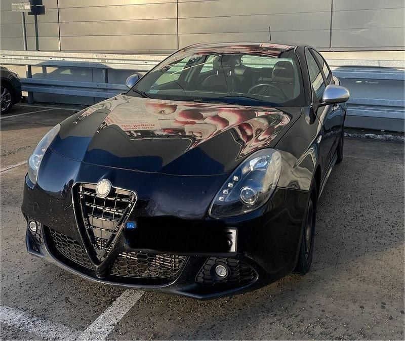 Gebraucht Alfa Romeo Giulietta 105 PS (77 kW) 2011 Schwarz Limousine